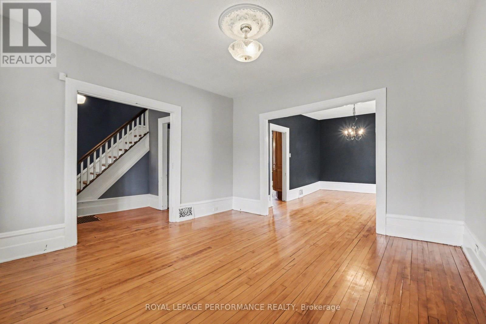 506 Wentworth Avenue, Ottawa, Ontario  K2B 5K1 - Photo 6 - X13579508