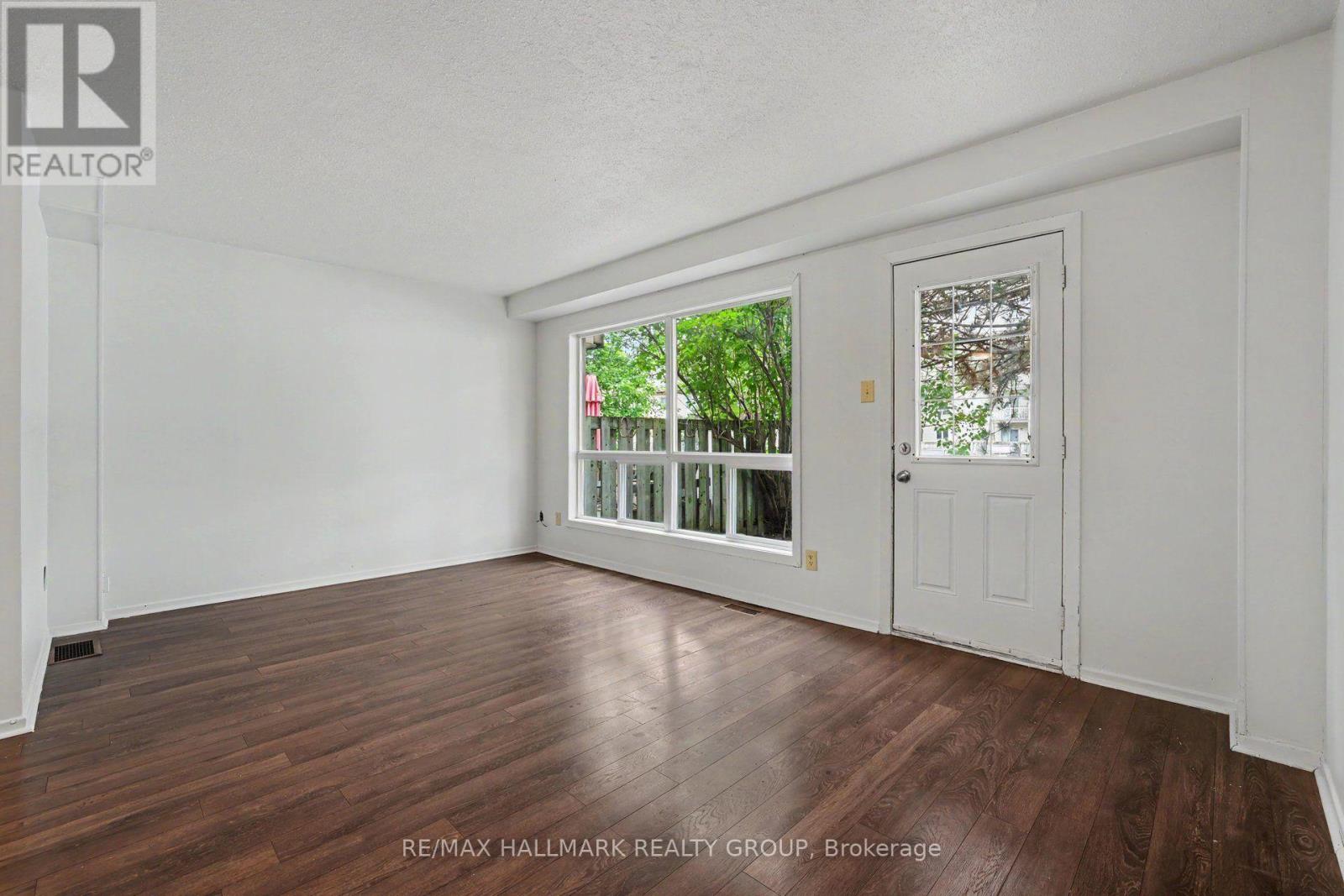 18 - 32a Sonnet Crescent, Ottawa, Ontario  K2H 8W7 - Photo 3 - X13579578