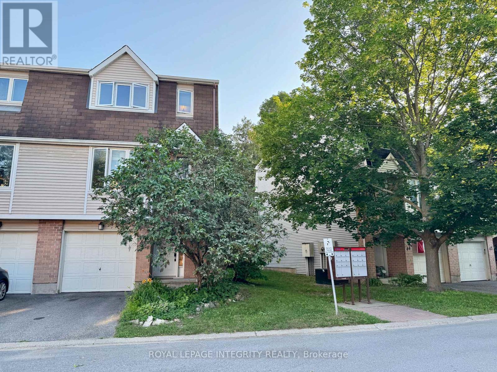 46 Lightfoot Place, Ottawa, Ontario  K2L 3M2 - Photo 1 - X13579676