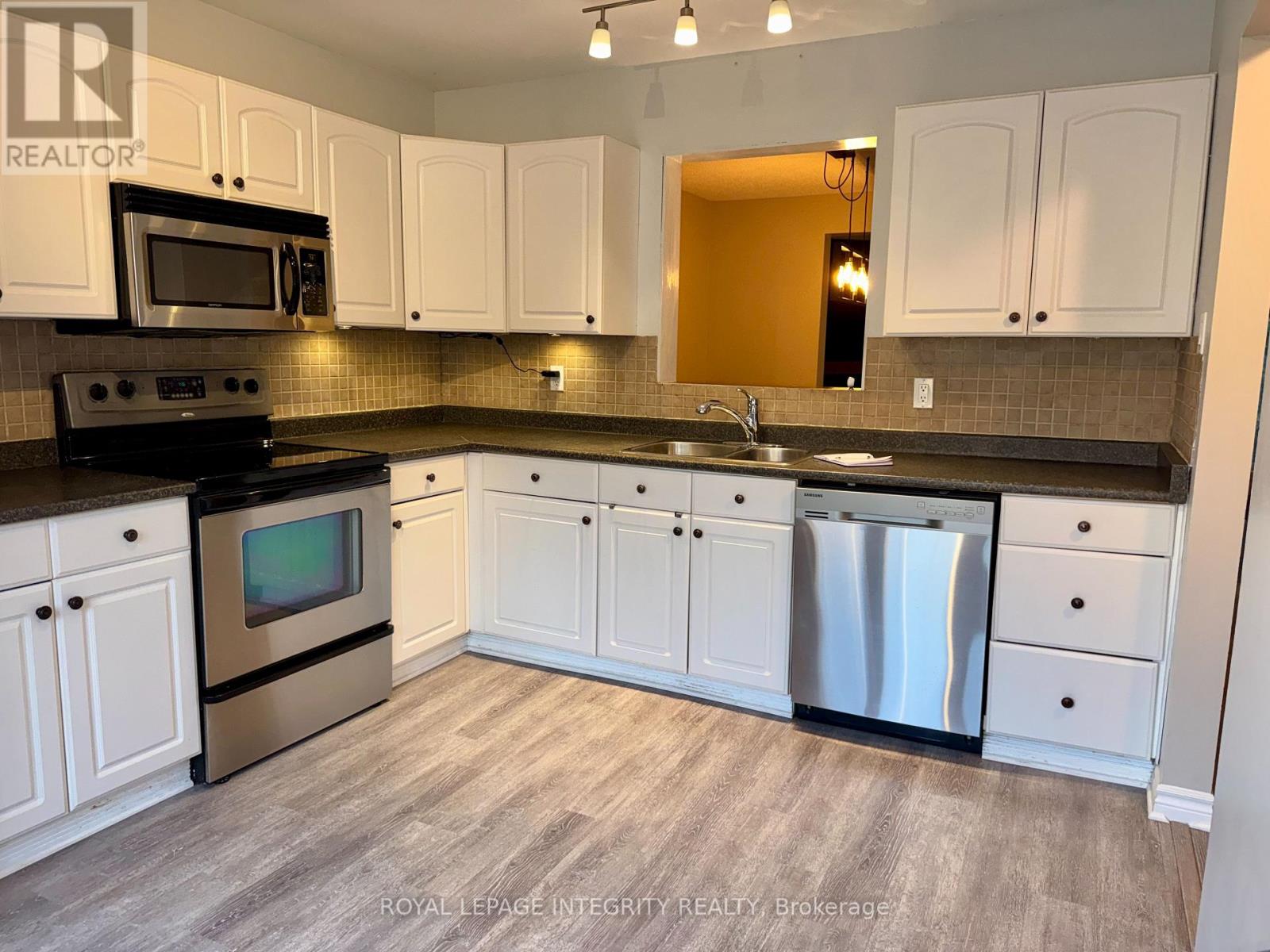 46 Lightfoot Place, Ottawa, Ontario  K2L 3M2 - Photo 5 - X13579676