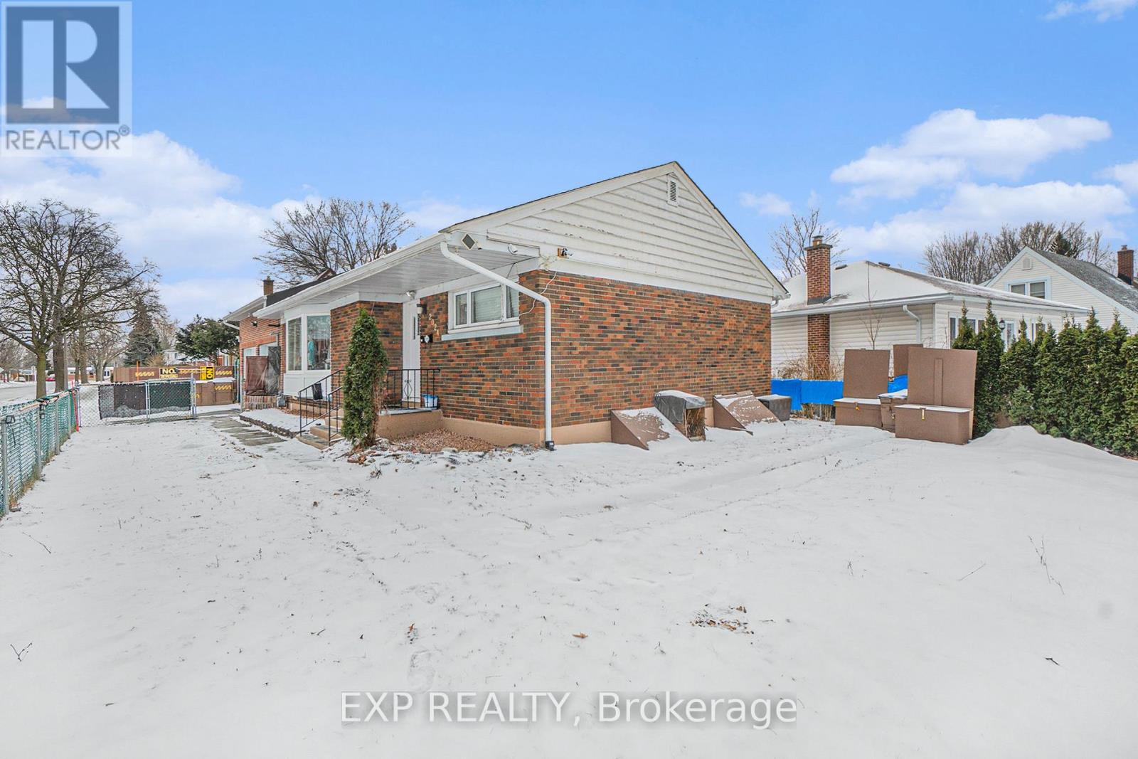 2024 Othello Avenue, Ottawa, Ontario  K1G 2A6 - Photo 3 - X13579758