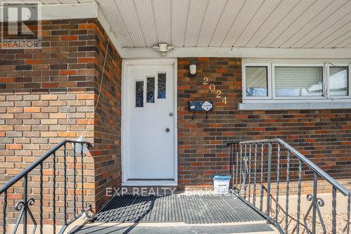 2024 Othello Avenue, Ottawa, Ontario  K1G 2A6 - Photo 4 - X13579758