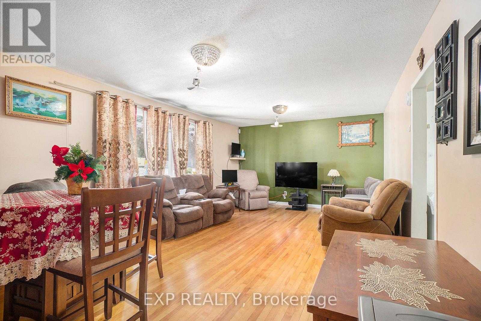 2024 Othello Avenue, Ottawa, Ontario  K1G 2A6 - Photo 5 - X13579758