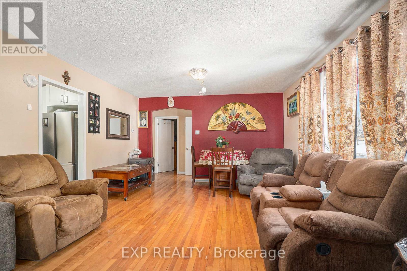 2024 Othello Avenue, Ottawa, Ontario  K1G 2A6 - Photo 8 - X13579758