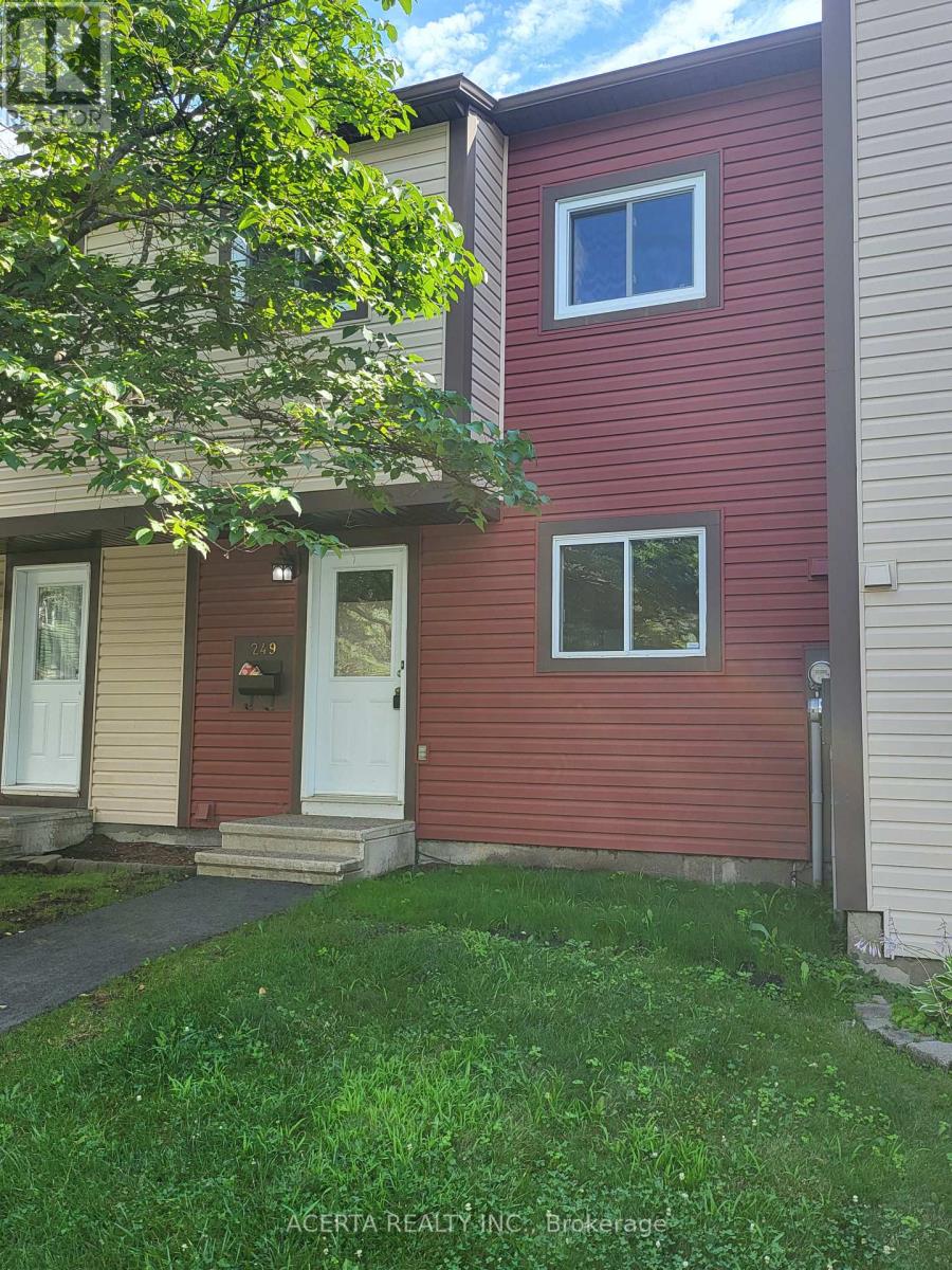 249 Teal Crescent, Ottawa, Ontario  K1E 2C3 - Photo 1 - X13580076