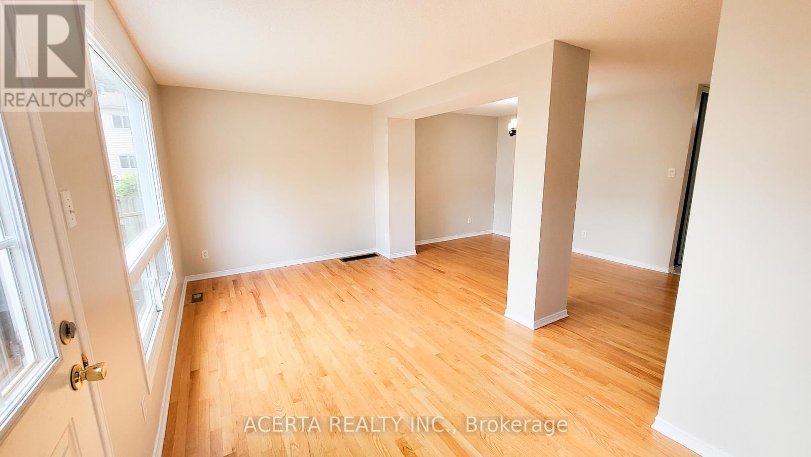 249 Teal Crescent, Ottawa, Ontario  K1E 2C3 - Photo 4 - X13580076