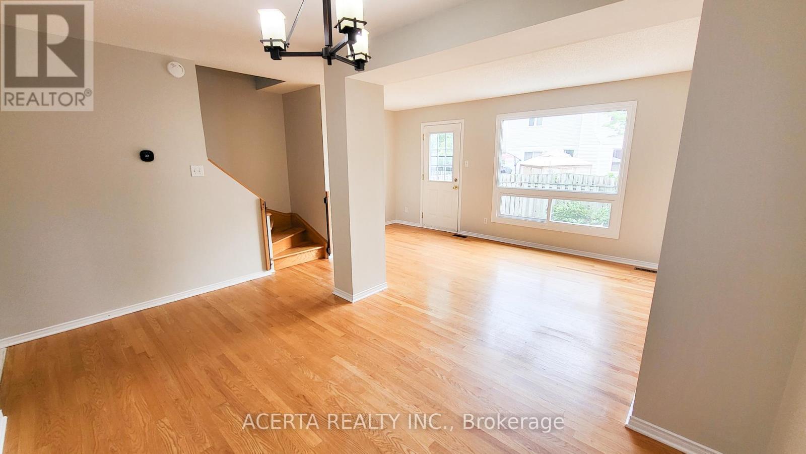 249 Teal Crescent, Ottawa, Ontario  K1E 2C3 - Photo 6 - X13580076
