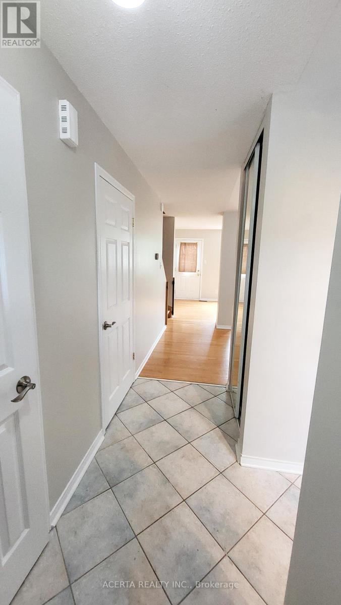 249 Teal Crescent, Ottawa, Ontario  K1E 2C3 - Photo 7 - X13580076