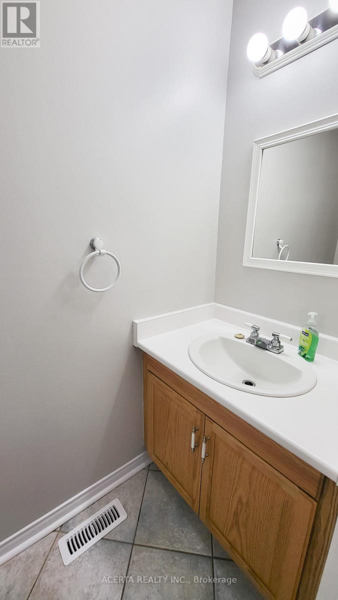 249 Teal Crescent, Ottawa, Ontario  K1E 2C3 - Photo 9 - X13580076