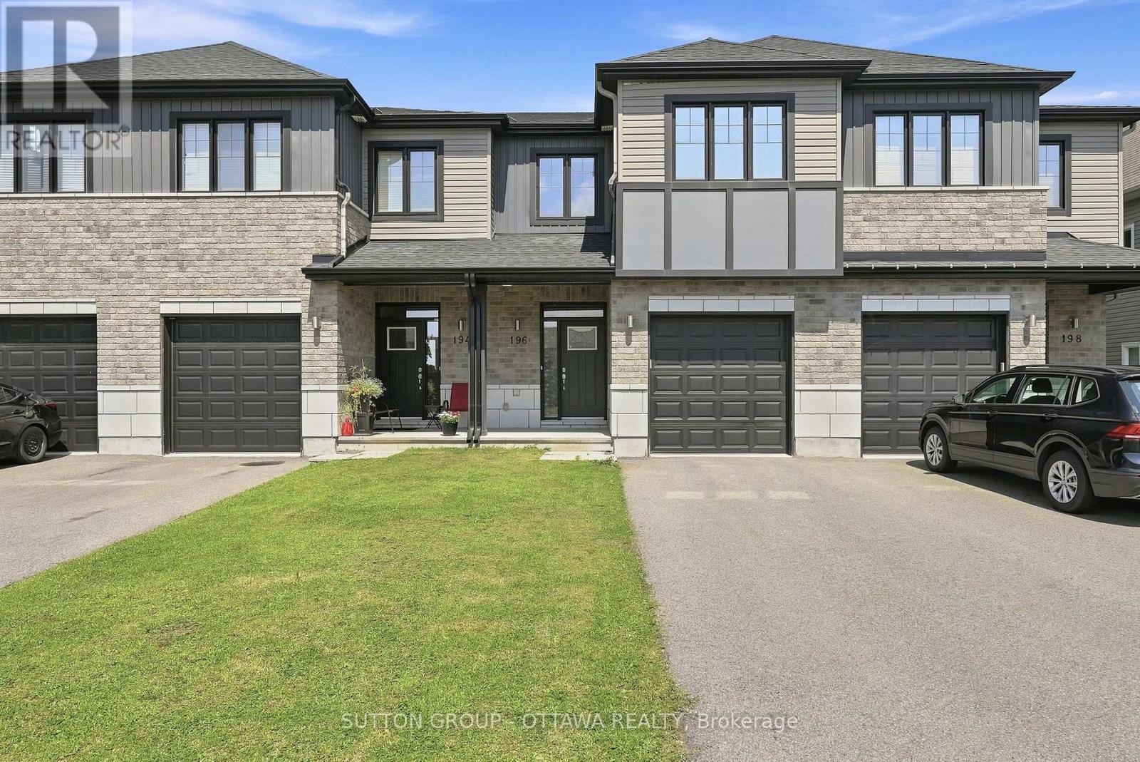 196 Jardiniere Street, Ottawa, Ontario  K2S 2K2 - Photo 1 - X13580202