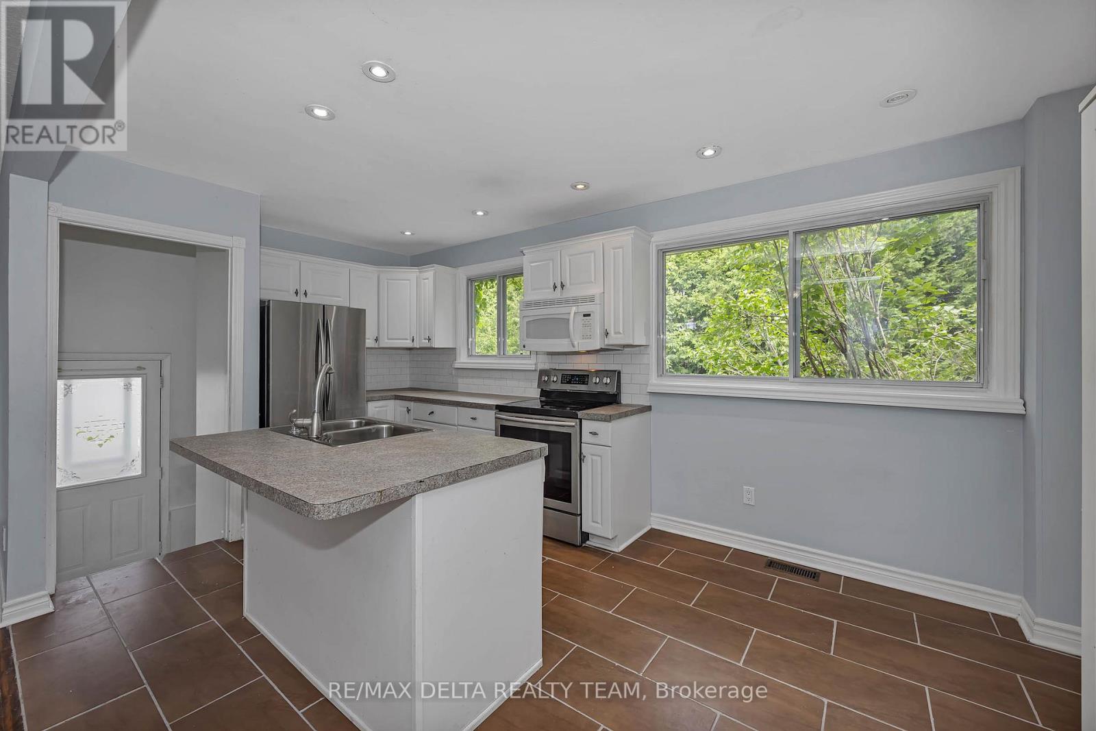 841 Balsam Drive, Ottawa, Ontario  K1E 1B8 - Photo 14 - X13580710