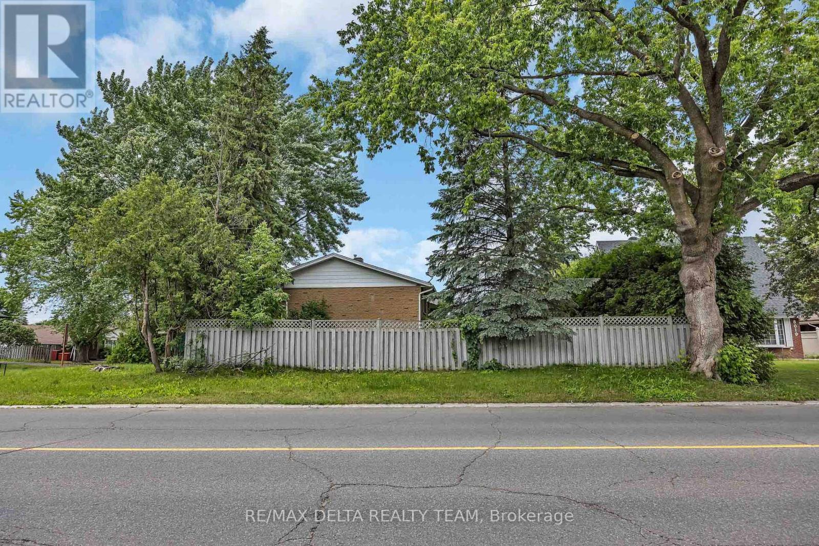 841 Balsam Drive, Ottawa, Ontario  K1E 1B8 - Photo 37 - X13580710
