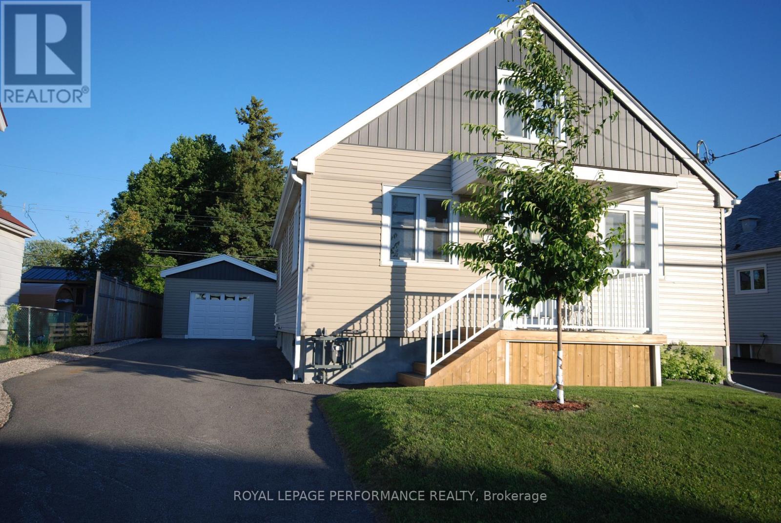 1482 Laperriere Avenue, Ottawa, Ontario  K1Z 7S9 - Photo 1 - X13580922