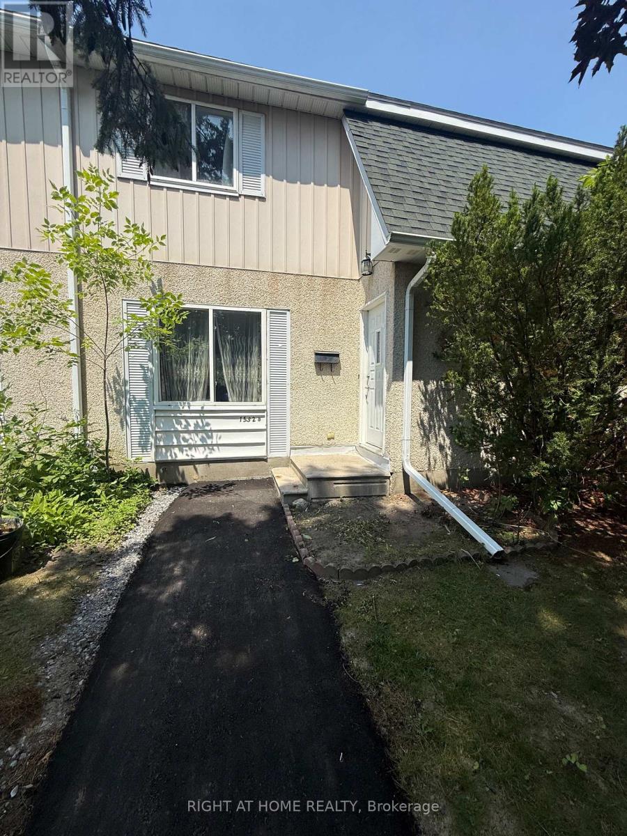 B - 1552 Beaverpond Drive, Ottawa, Ontario  K1B 3R9 - Photo 1 - X13581116