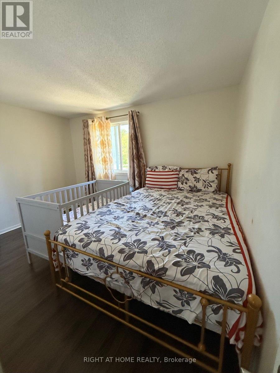 B - 1552 Beaverpond Drive, Ottawa, Ontario  K1B 3R9 - Photo 7 - X13581116