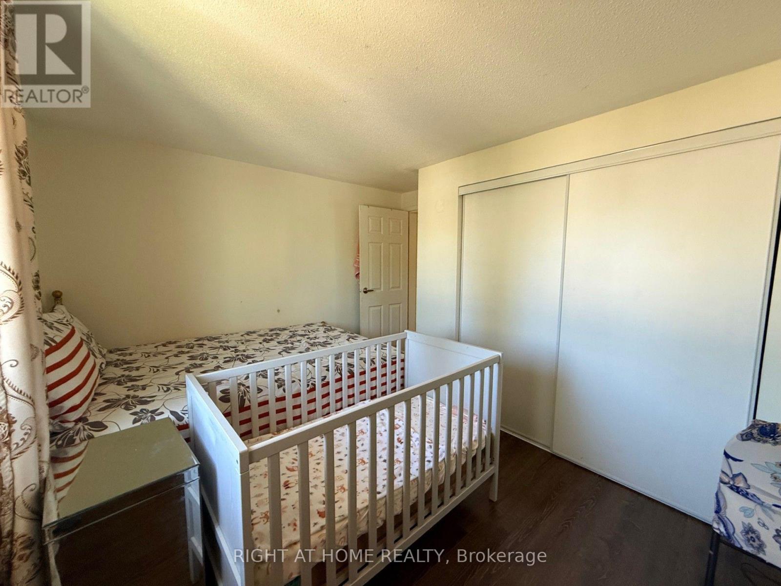 B - 1552 Beaverpond Drive, Ottawa, Ontario  K1B 3R9 - Photo 8 - X13581116