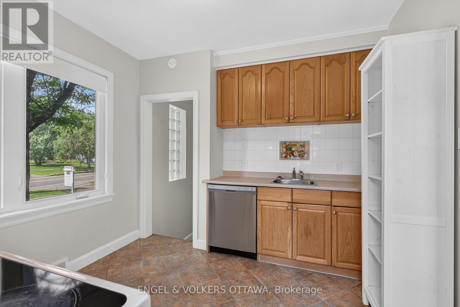 2445 Alta Vista Drive, Ottawa, Ontario  K1H 7M9 - Photo 11 - X13581192