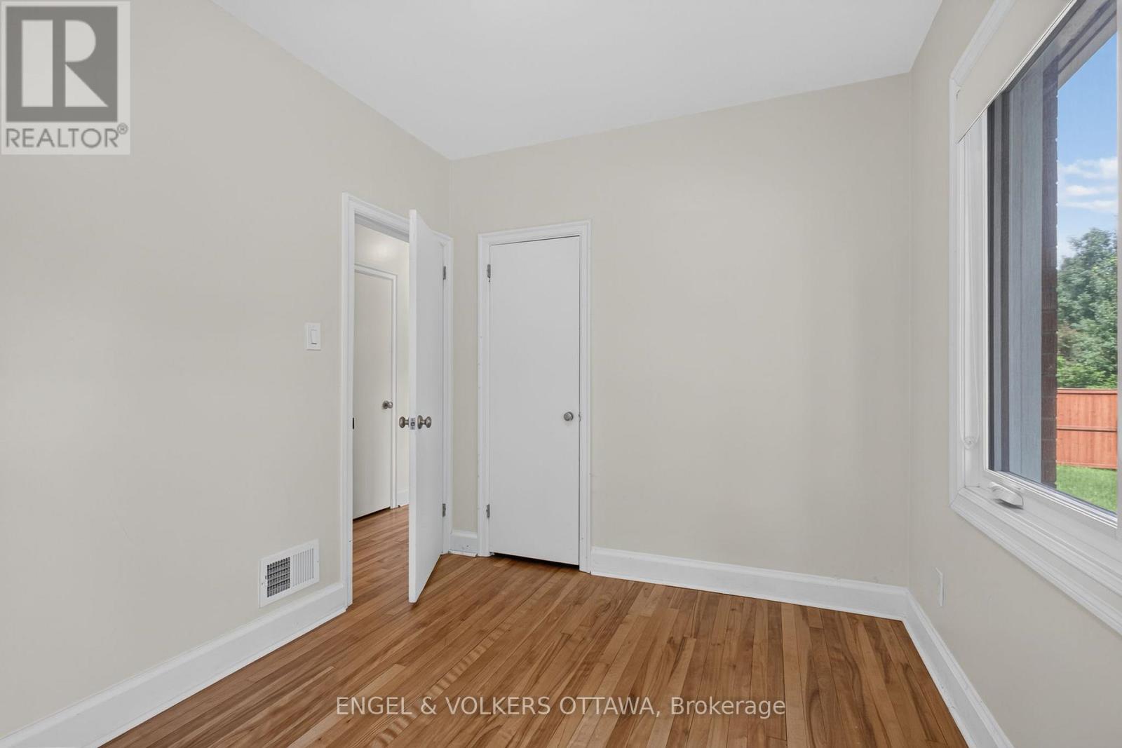 2445 Alta Vista Drive, Ottawa, Ontario  K1H 7M9 - Photo 17 - X13581192