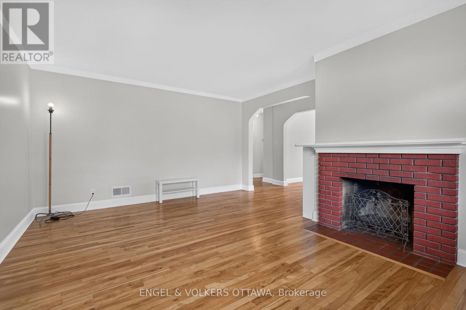 2445 Alta Vista Drive, Ottawa, Ontario  K1H 7M9 - Photo 5 - X13581192