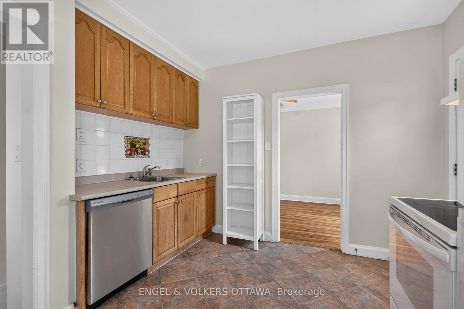 2445 Alta Vista Drive, Ottawa, Ontario  K1H 7M9 - Photo 9 - X13581192