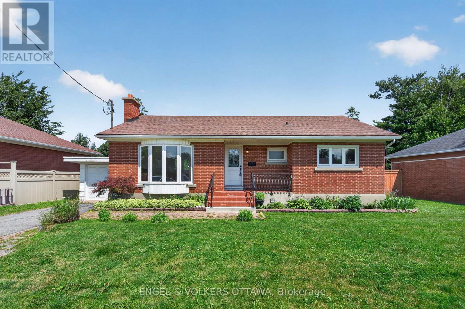 2439 Alta Vista Drive, Ottawa, Ontario  K1H 7M9 - Photo 1 - X13581196