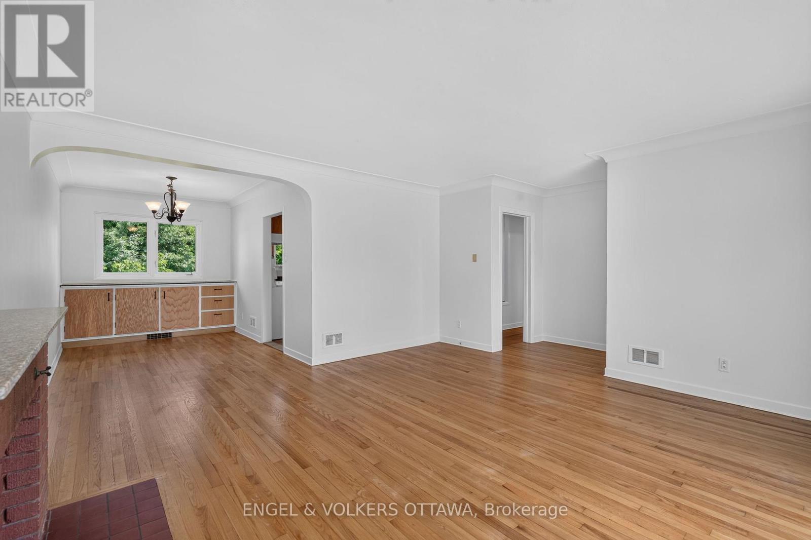 2439 Alta Vista Drive, Ottawa, Ontario  K1H 7M9 - Photo 6 - X13581196