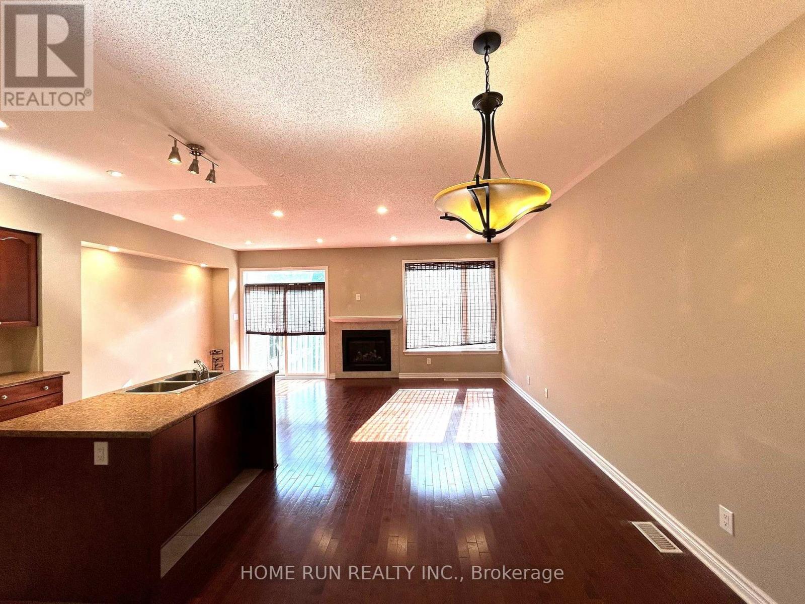 862 Fletcher Circle, Ottawa, Ontario  K2T 0B9 - Photo 3 - X13581352