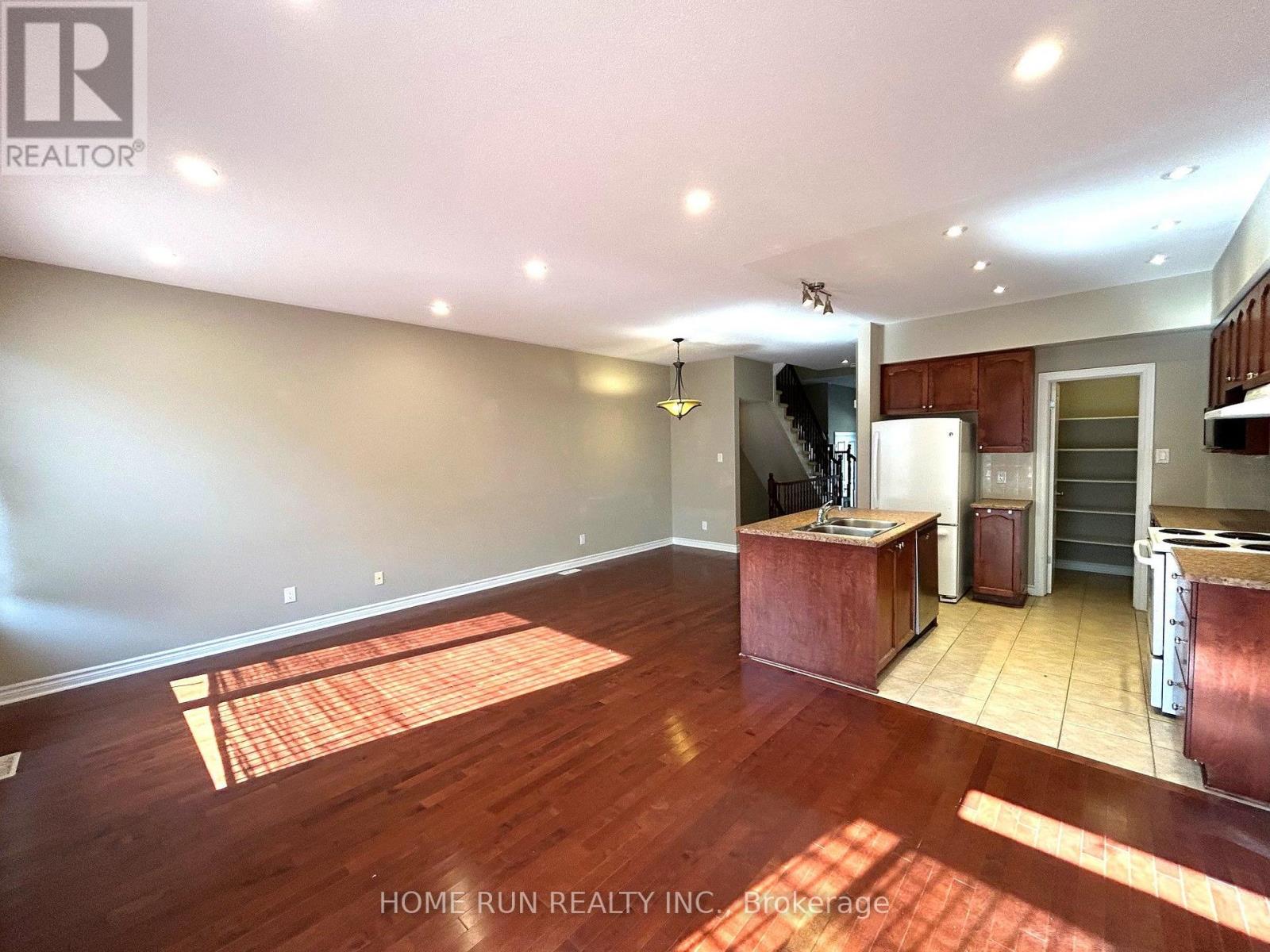 862 Fletcher Circle, Ottawa, Ontario  K2T 0B9 - Photo 8 - X13581352