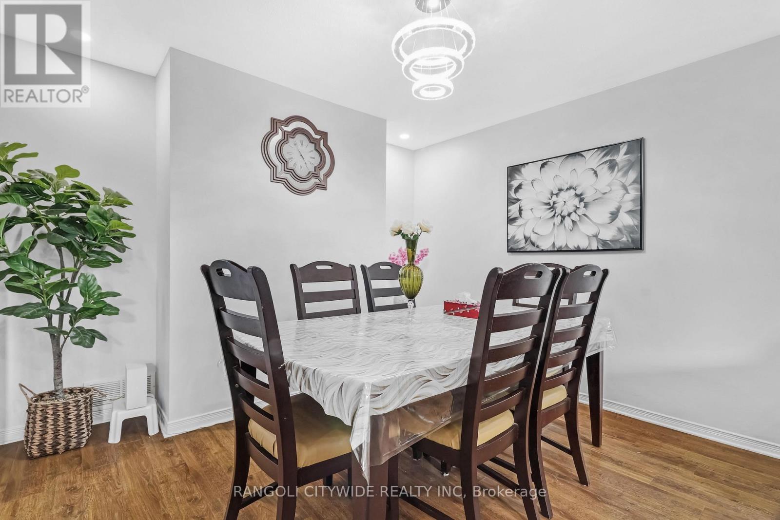 5962 Pineglade Crescent, Ottawa, Ontario  K1W 1G7 - Photo 5 - X13581672