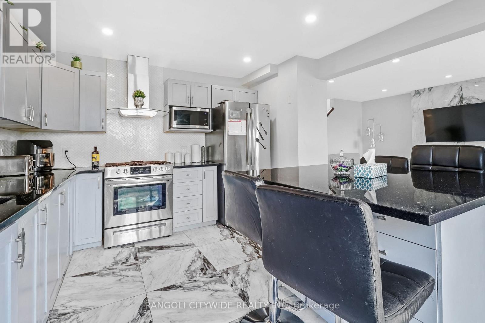 5962 Pineglade Crescent, Ottawa, Ontario  K1W 1G7 - Photo 8 - X13581672