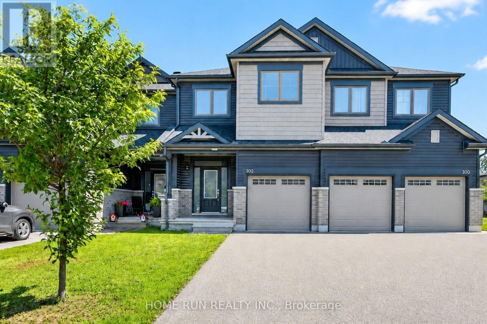302 Grackle Street, Ottawa, Ontario  K1X 0G7 - Photo 1 - X13581722