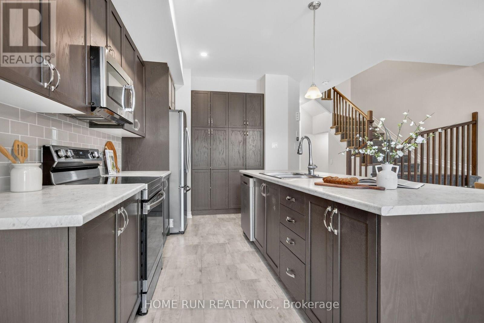 302 Grackle Street, Ottawa, Ontario  K1X 0G7 - Photo 11 - X13581722