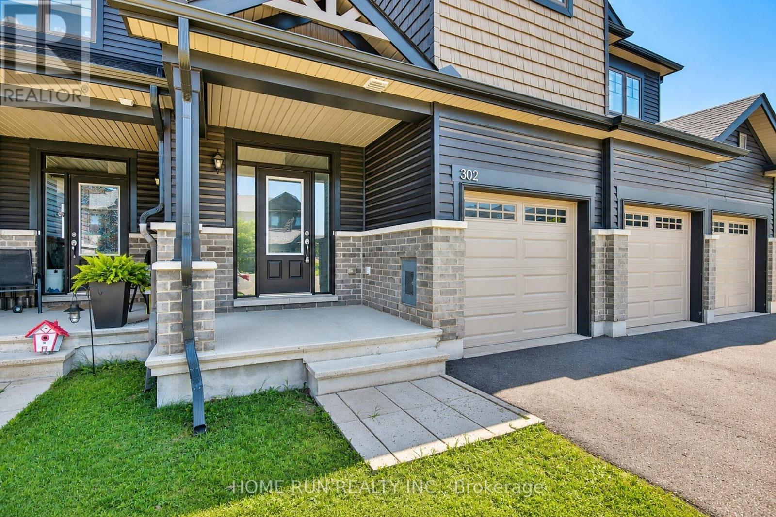 302 Grackle Street, Ottawa, Ontario  K1X 0G7 - Photo 2 - X13581722