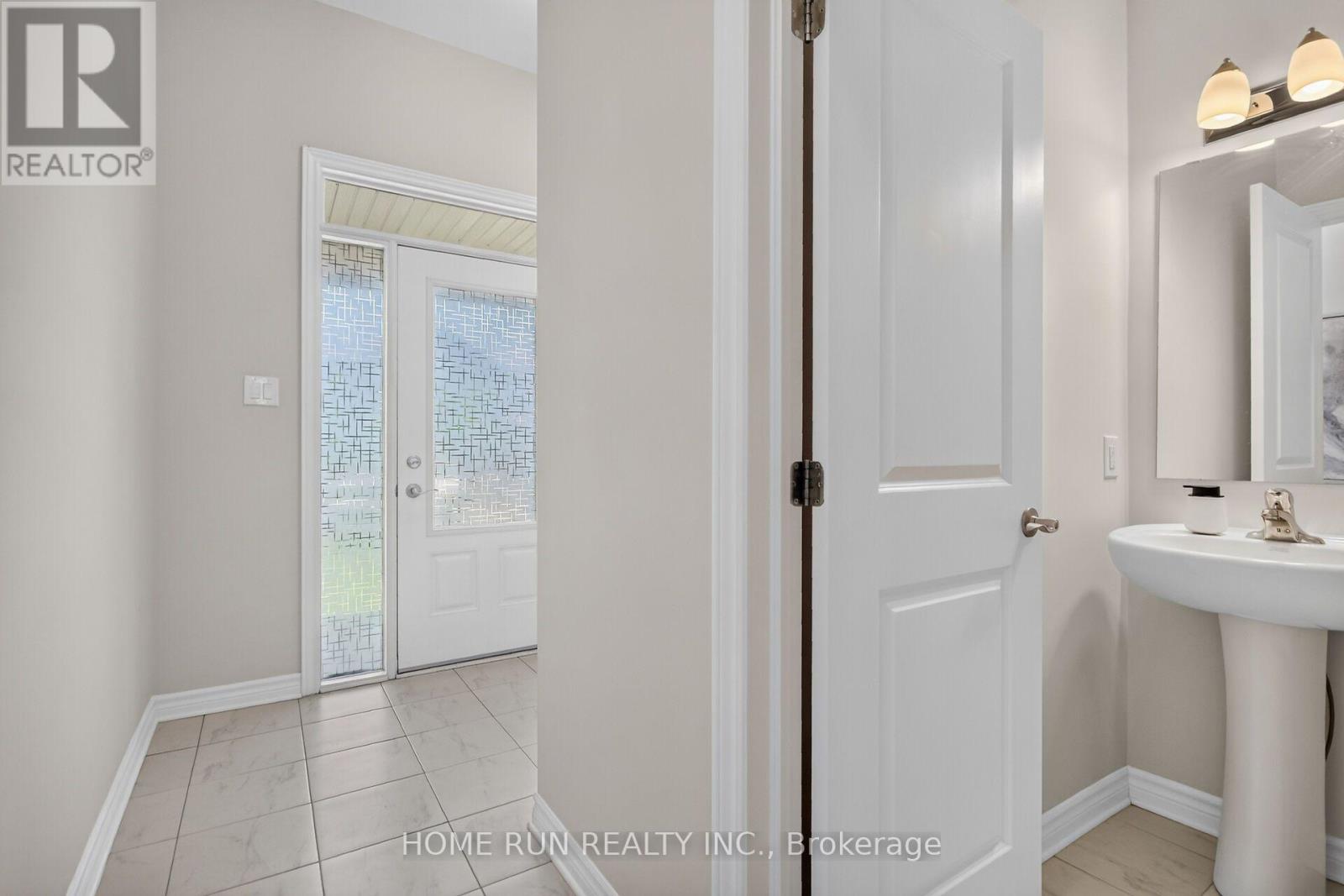 302 Grackle Street, Ottawa, Ontario  K1X 0G7 - Photo 3 - X13581722