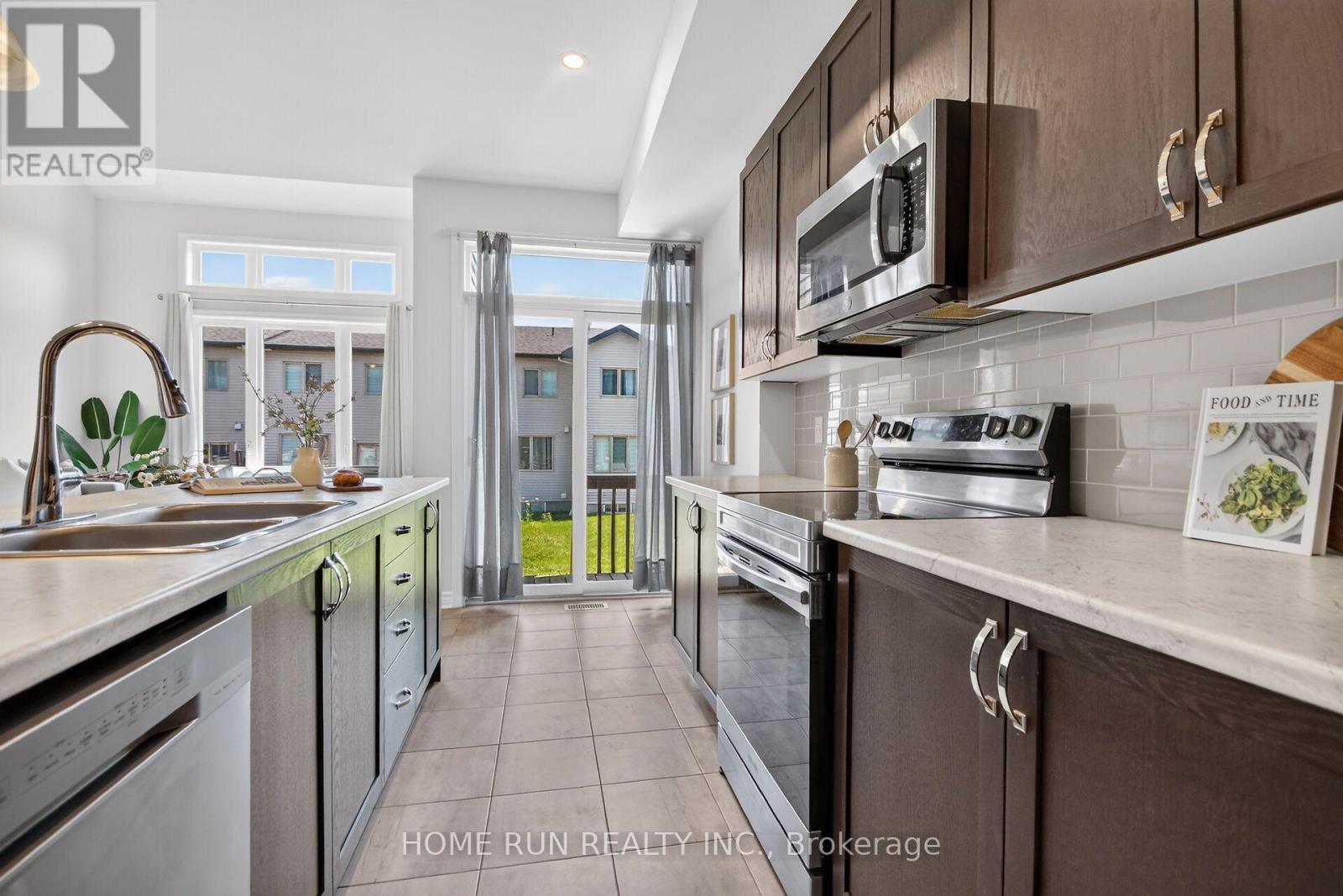 302 Grackle Street, Ottawa, Ontario  K1X 0G7 - Photo 9 - X13581722