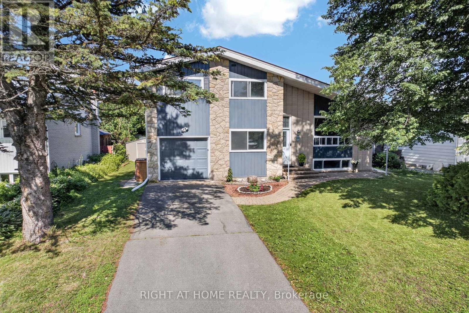 1385 Chartrand Avenue, Ottawa, Ontario  K1E 1H9 - Photo 1 - X13581772