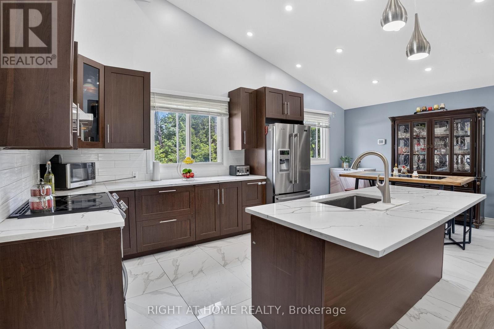 1385 Chartrand Avenue, Ottawa, Ontario  K1E 1H9 - Photo 13 - X13581772