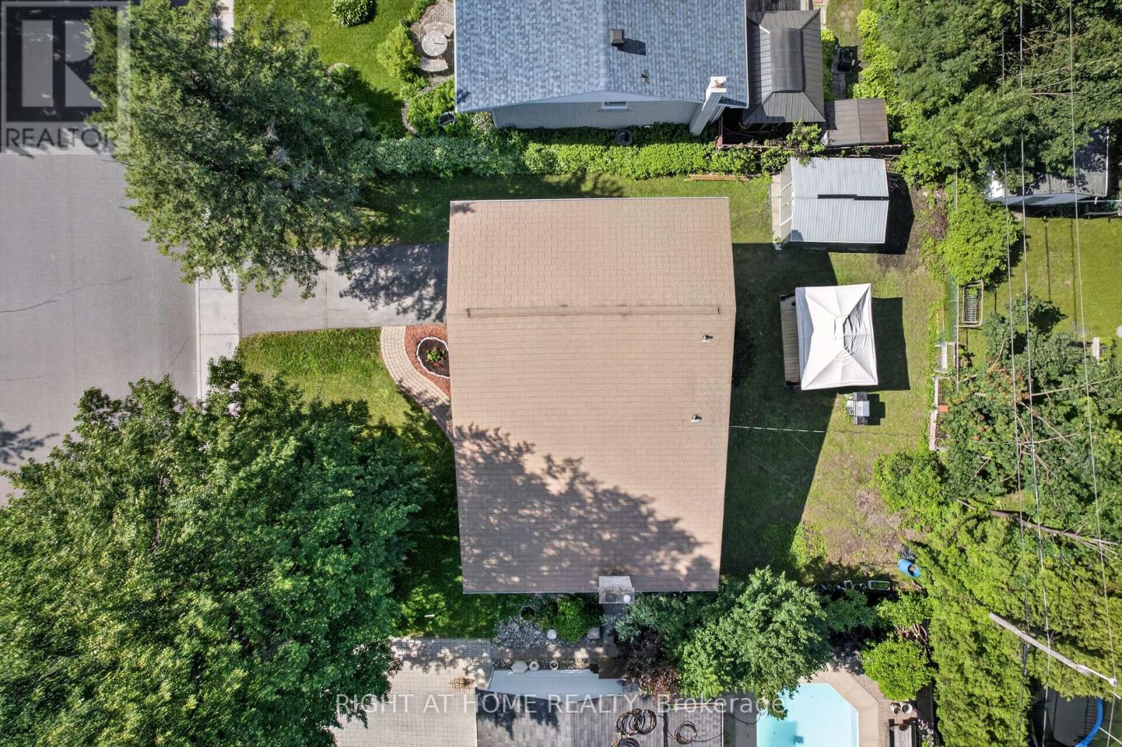 1385 Chartrand Avenue, Ottawa, Ontario  K1E 1H9 - Photo 38 - X13581772