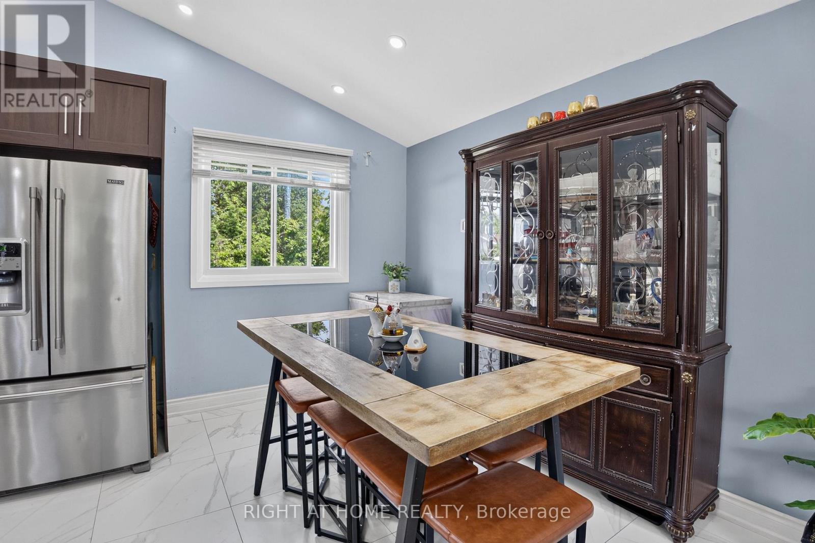 1385 Chartrand Avenue, Ottawa, Ontario  K1E 1H9 - Photo 7 - X13581772