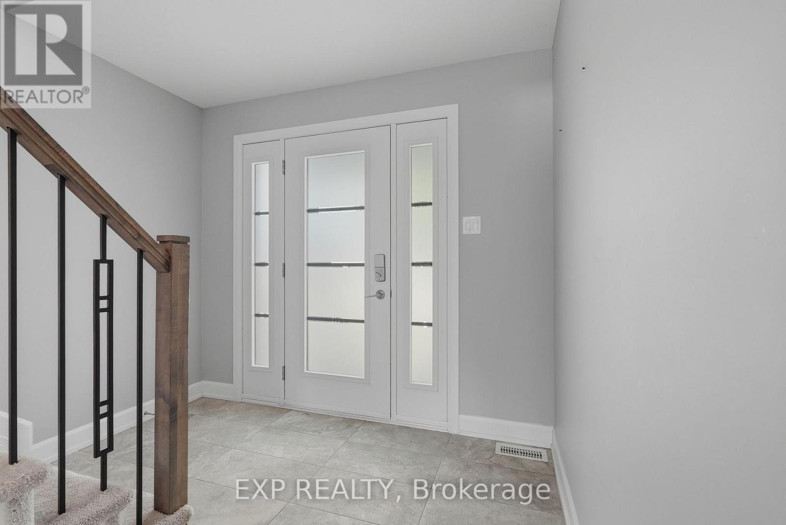 224 Capri Avenue, Russell, Ontario  K0A 1W0 - Photo 3 - X13581926