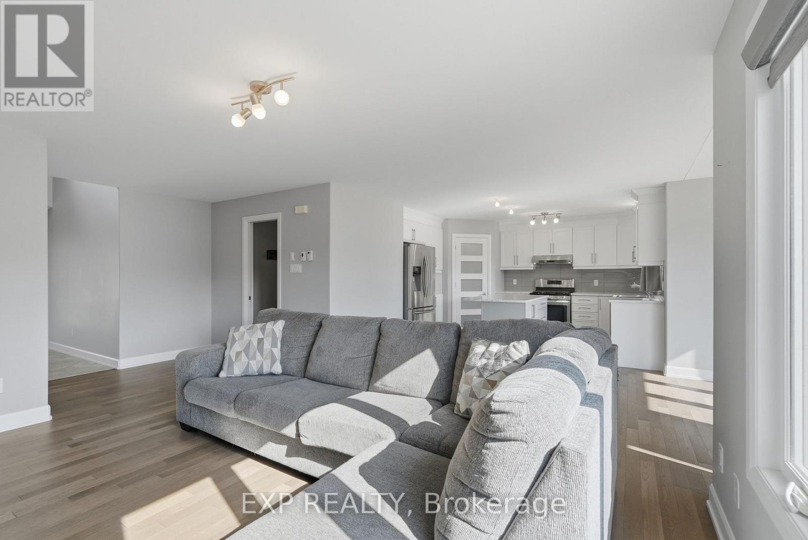 224 Capri Avenue, Russell, Ontario  K0A 1W0 - Photo 7 - X13581926