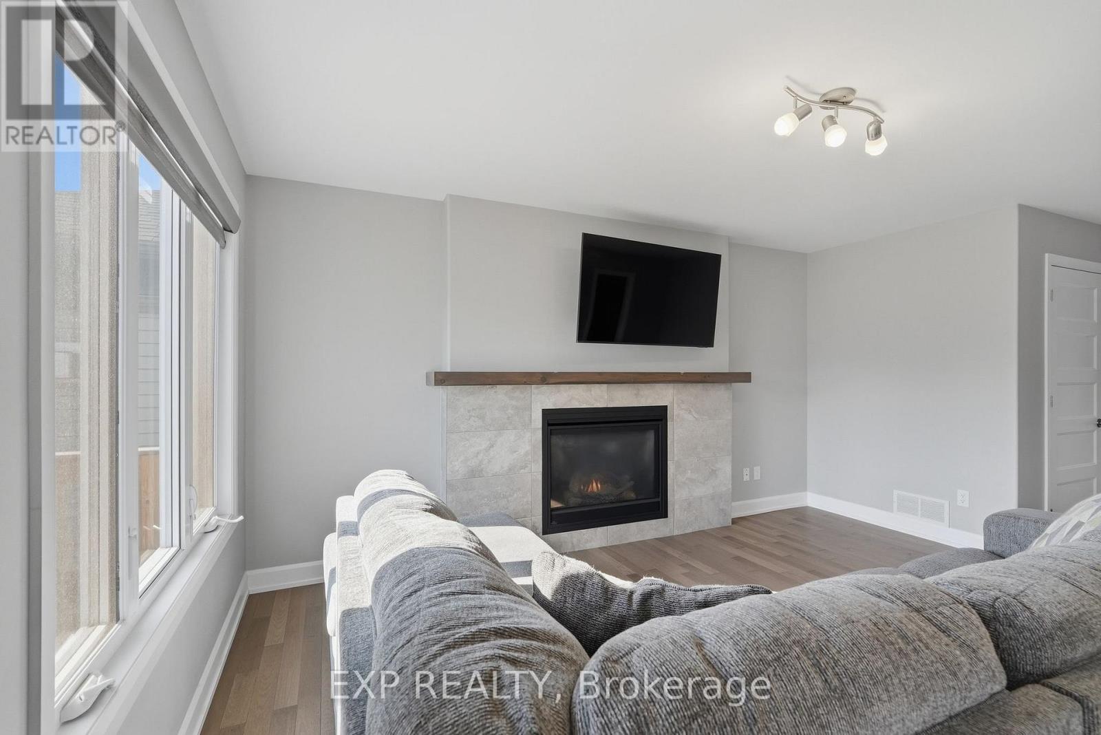 224 Capri Avenue, Russell, Ontario  K0A 1W0 - Photo 8 - X13581926