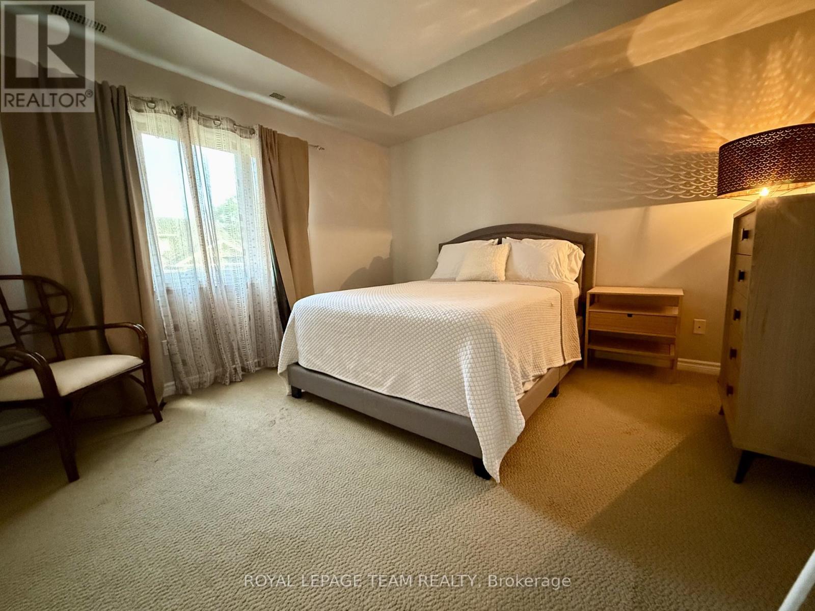 B - 139 Oldfield Street, Ottawa, Ontario  K2G 7C7 - Photo 2 - X13582062