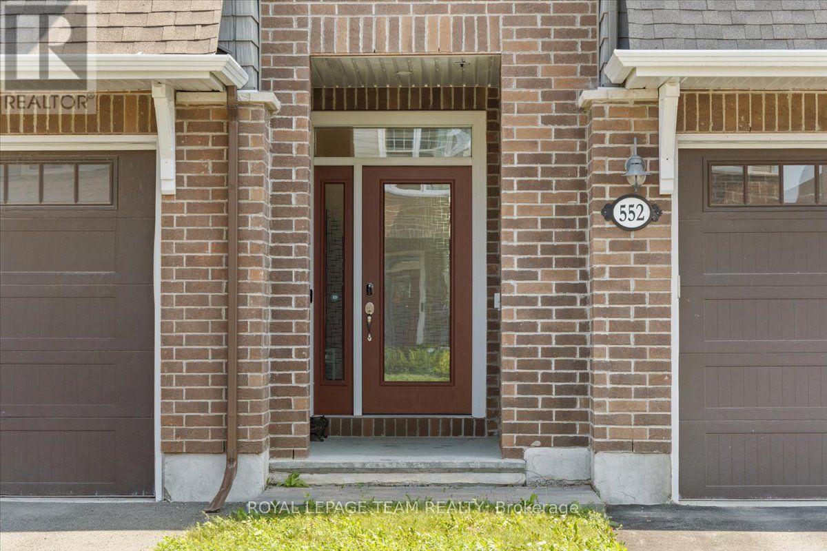 552 Jackdaw Avenue, Ottawa, Ontario  K2J 6N1 - Photo 2 - X13582072