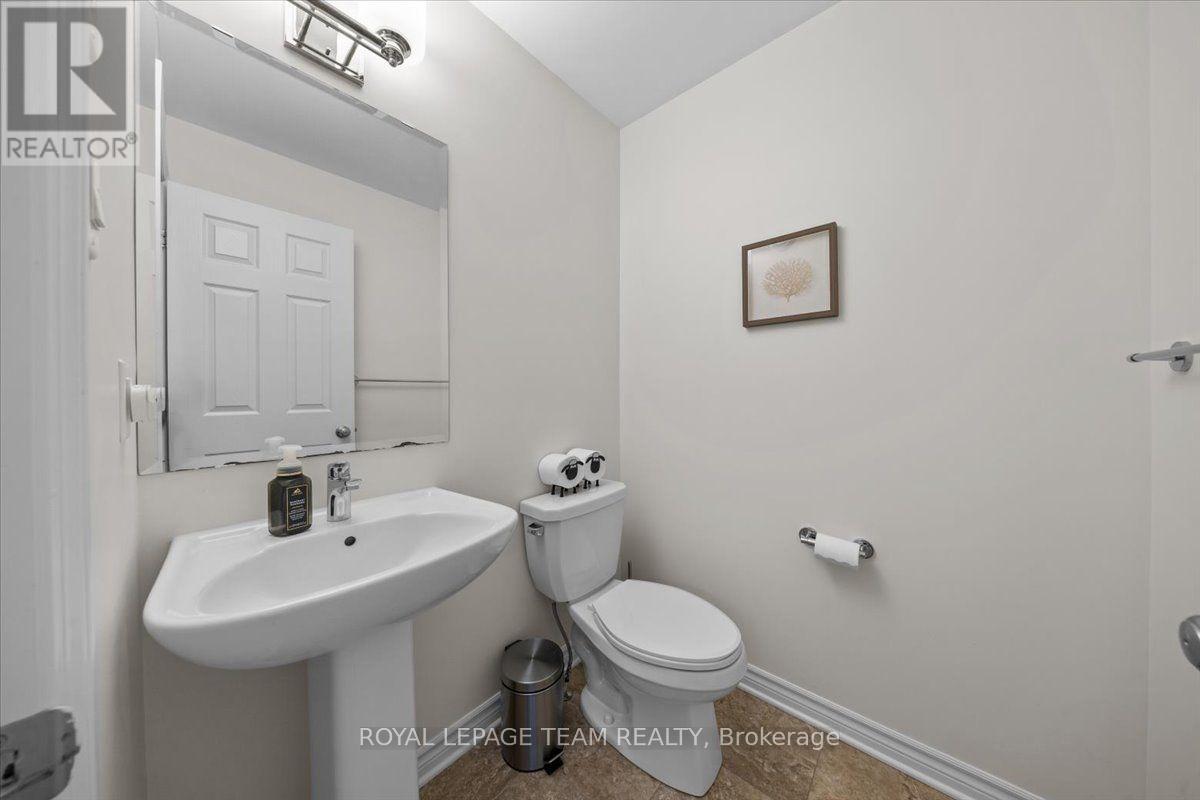 552 Jackdaw Avenue, Ottawa, Ontario  K2J 6N1 - Photo 4 - X13582072