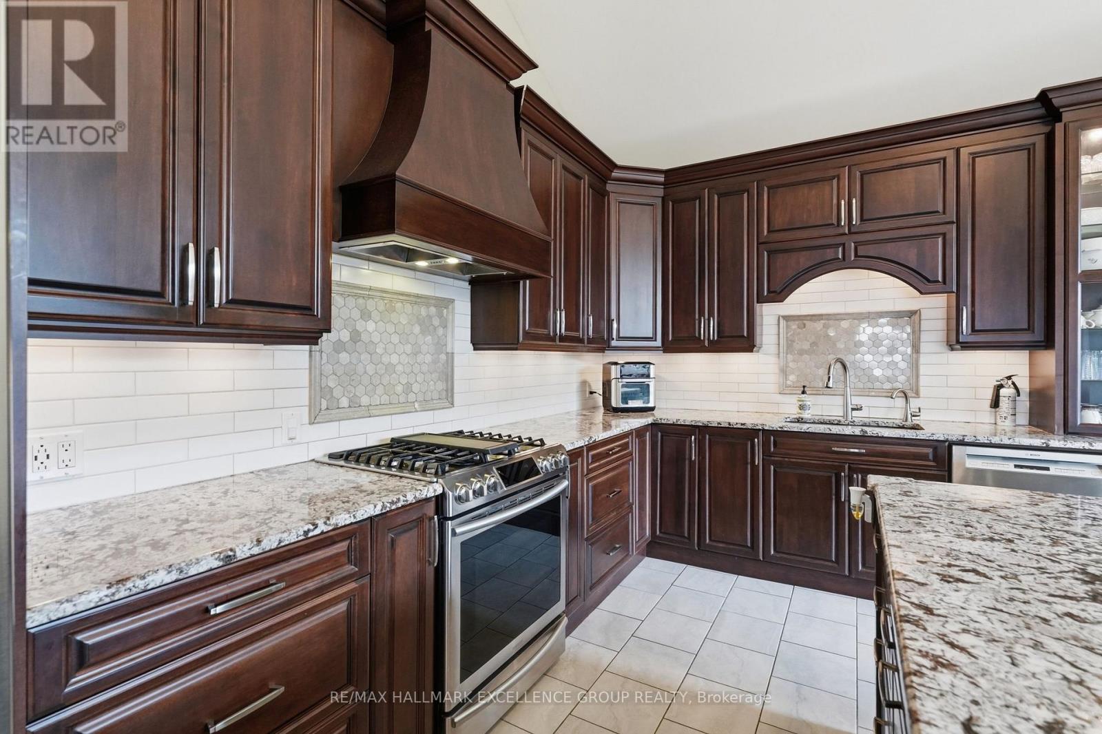 2985 Leo Lane, Ottawa, Ontario  K4C 1A6 - Photo 11 - X13582120