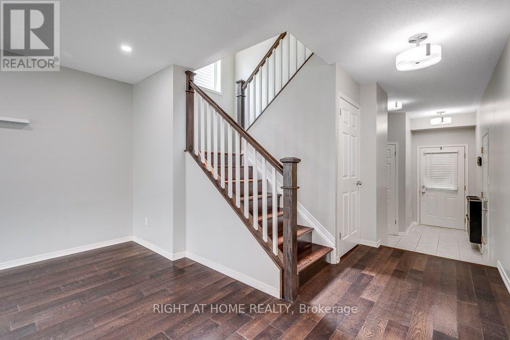 247 Felicia Crescent, Ottawa, Ontario  K2G 7G2 - Photo 5 - X13582276