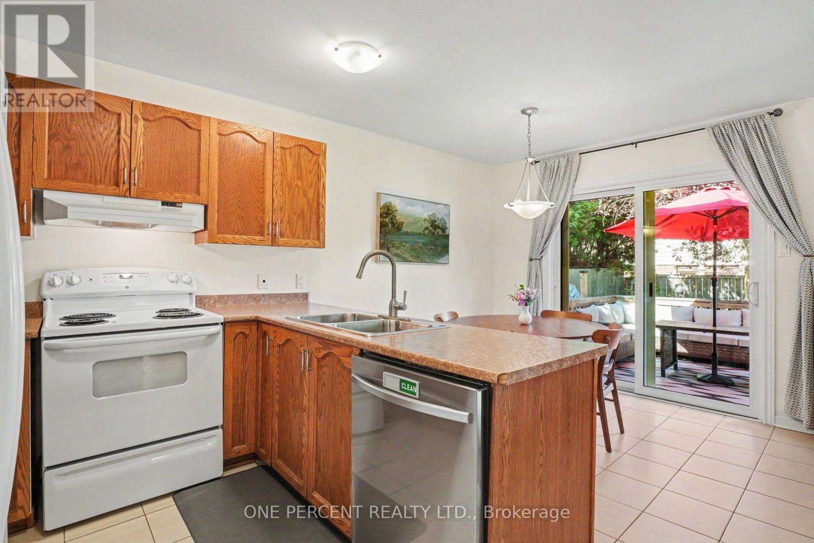 161 Beechfern Drive, Ottawa, Ontario  K2S 1E3 - Photo 8 - X13582442