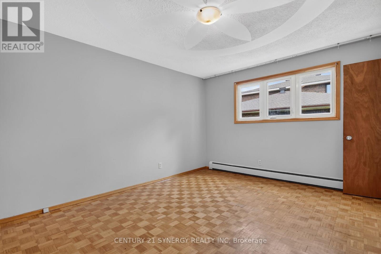 974 Greenbriar Avenue, Ottawa, Ontario  K2C 0J7 - Photo 12 - X13582608