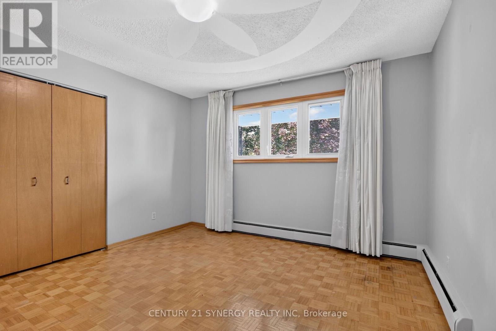 974 Greenbriar Avenue, Ottawa, Ontario  K2C 0J7 - Photo 14 - X13582608